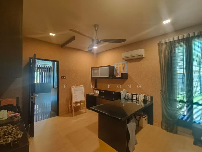 Semi-Detached House for Sale in Austin Perdana (Tebrau) - Seven Kong - Study - PropertyGuru.com.my