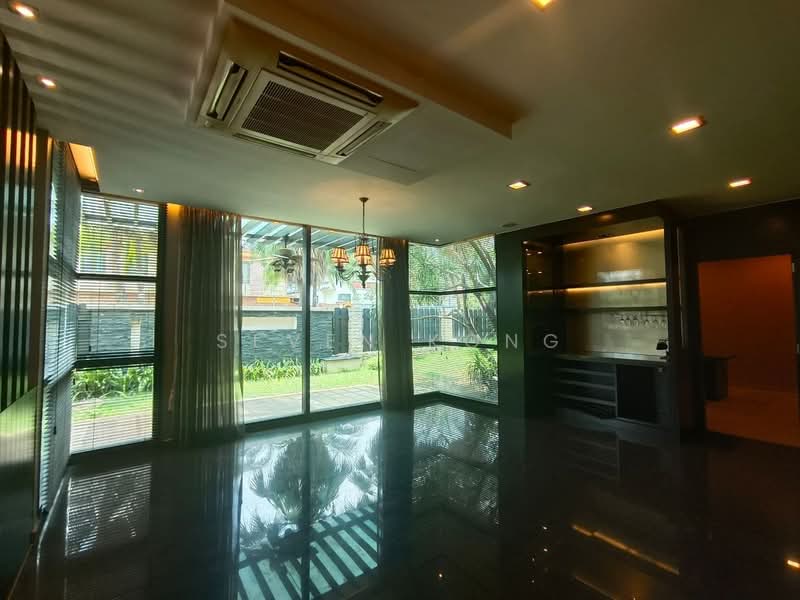 Semi-Detached House for Sale in Austin Perdana (Tebrau) - Seven Kong - Living Room - PropertyGuru.com.my