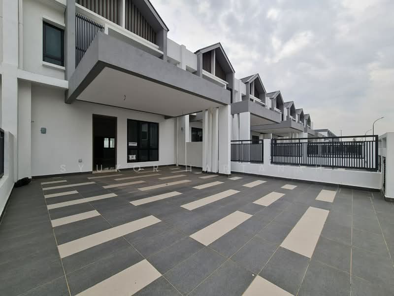 2-storey Terraced House for Sale in Alam Impian (Shah Alam) - Syukor Hartanah - Exterior - PropertyGuru.com.my