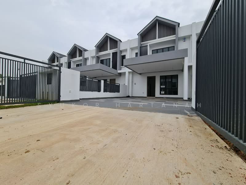 2-storey Terraced House for Sale in Alam Impian (Shah Alam) - Syukor Hartanah - Exterior - PropertyGuru.com.my