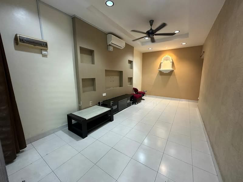 1-storey Terraced House for Sale in Kulai (Johor) - Jeff Toh - Living Room - PropertyGuru.com.my
