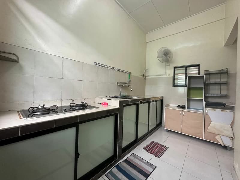 1-storey Terraced House for Sale in Bandar Putra Kulai (Kulai) - Jeff Toh - Kitchen - PropertyGuru.com.my