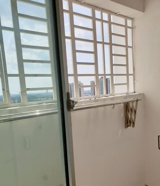 Servis Apartment untuk Disewa di Saville @ Kajang - Han Haw Ze - Balcony - PropertyGuru.com.my