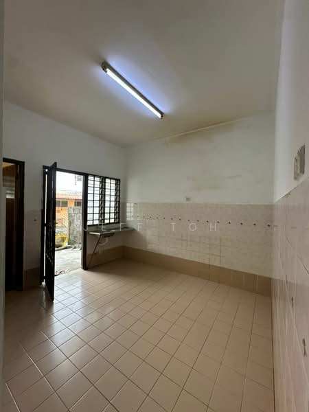 Rumah Teres 2 Tingkat untuk Dijual di Kulai (Johor) - Jeff Toh - Kitchen - PropertyGuru.com.my