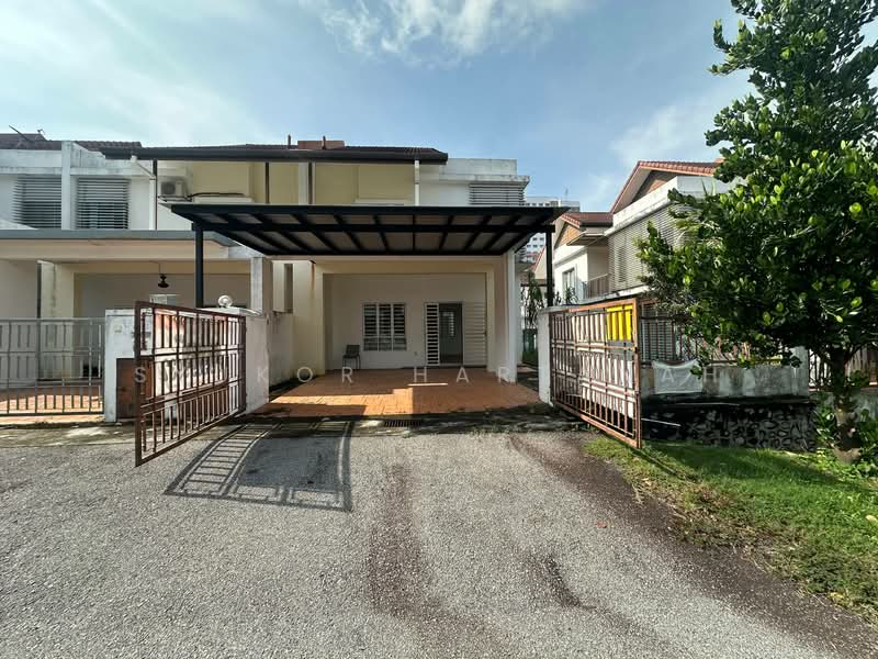 2-storey Terraced House for Sale in Shah Alam (Selangor) - Syukor Hartanah - Exterior - PropertyGuru.com.my
