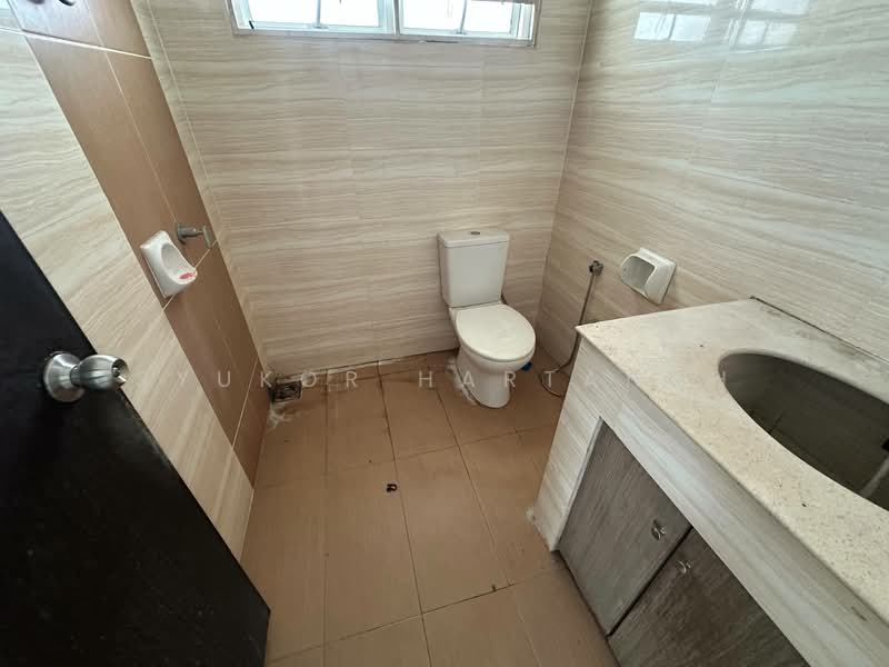2-storey Terraced House for Sale in Shah Alam (Selangor) - Syukor Hartanah - Bathroom - PropertyGuru.com.my