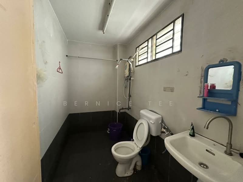 Rumah Teres 2 Tingkat untuk Disewa di Johor Bahru (Johor) - Bernice Tee - Bathroom - PropertyGuru.com.my