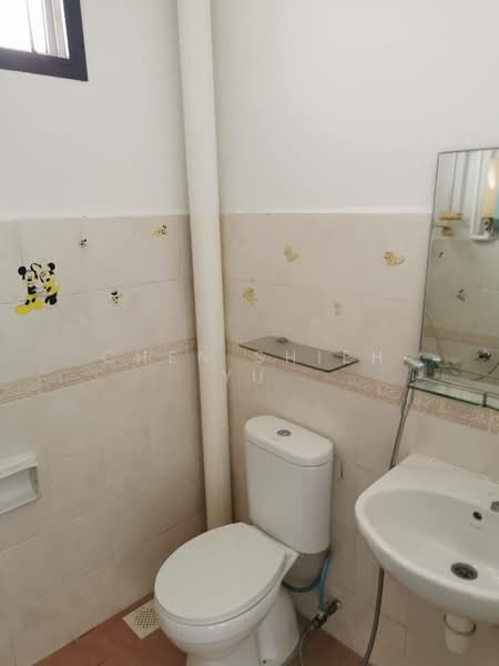 2-storey Terraced House for Sale in Bandar Seri Alam (Masai) - Chen Shieh Yu - Bathroom - PropertyGuru.com.my