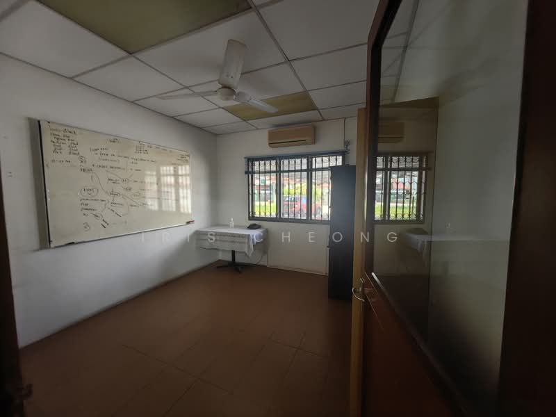 Rumah Teres 2 Tingkat untuk Dijual di Ipoh (Perak) - Iris Cheong - Ground Floor room 3 - PropertyGuru.com.my