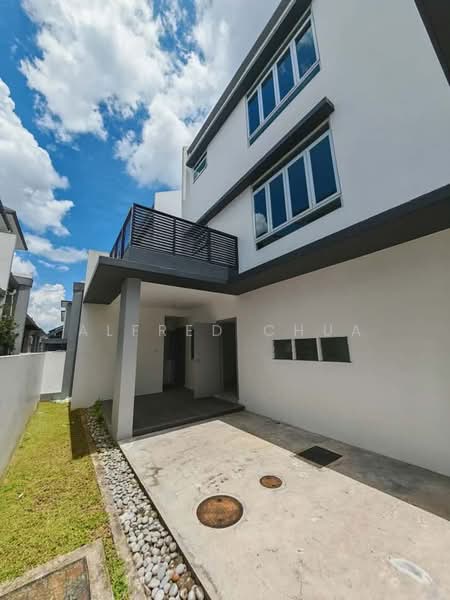 Semi-Detached House for Sale in La Promenade (Samarahan) - Alfred Chua - Exterior - PropertyGuru.com.my