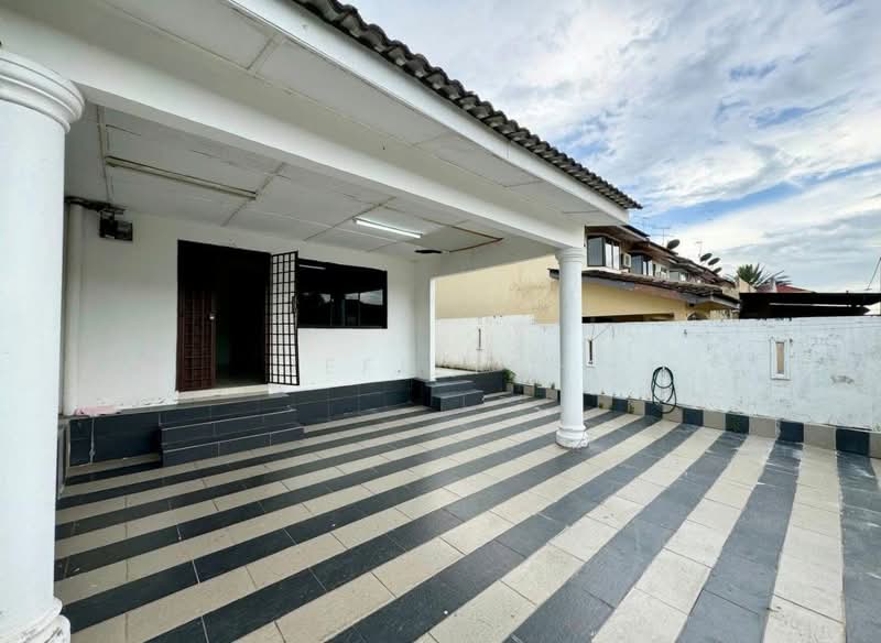 2-storey Terraced House for Sale in Senai (Kulai) - Jeff Toh - Exterior - PropertyGuru.com.my
