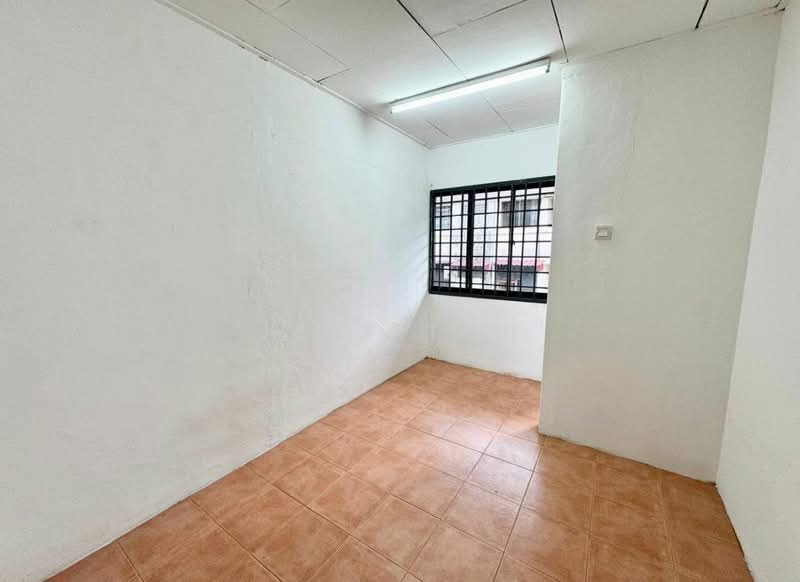 2-storey Terraced House for Sale in Senai (Kulai) - Jeff Toh - Bedroom - PropertyGuru.com.my