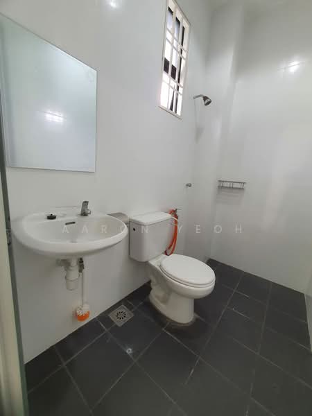 2-storey Terraced House for Sale in Taman Saujana Ampang (Ampang) - Aaron Yeoh - Bathroom - PropertyGuru.com.my