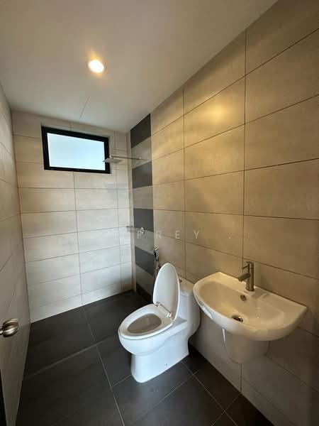 Service Residence for Sale at Molek Regency - Jaffrey . - PropertyGuru.com.my