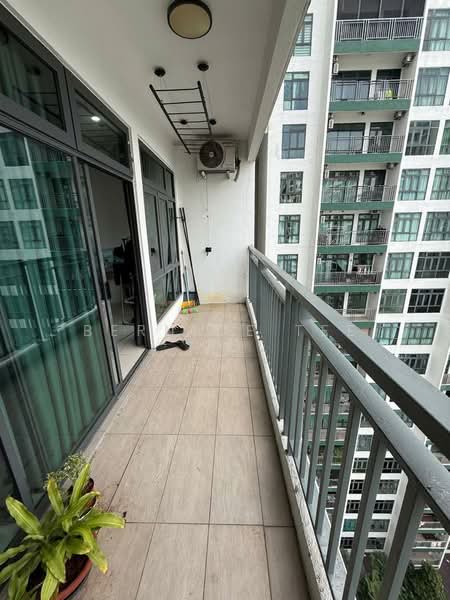 Service Residence for Sale at 8Scape Residence @ Sutera - Bernice Tee - Balcony - PropertyGuru.com.my
