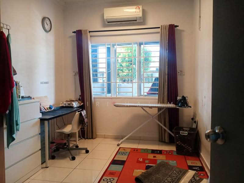 Rumah Teres 1 Tingkat untuk Dijual di Kampung Jalan Kebun (Shah Alam) - Hairi Halim - PropertyGuru.com.my