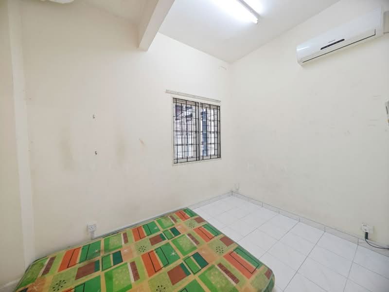 Rumah Berkembar untuk Disewa di New Pasir Puteh (Ipoh) - Vincent Chin - Bedroom - PropertyGuru.com.my