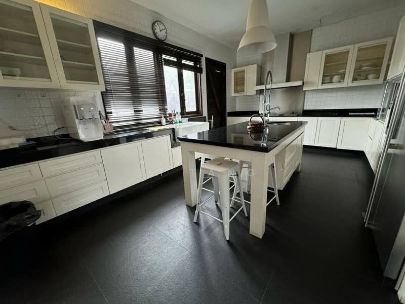 Rumah Banglo untuk Dijual di Taman Kolam Air (Johor Bahru) - JH Tang - Kitchen - PropertyGuru.com.my