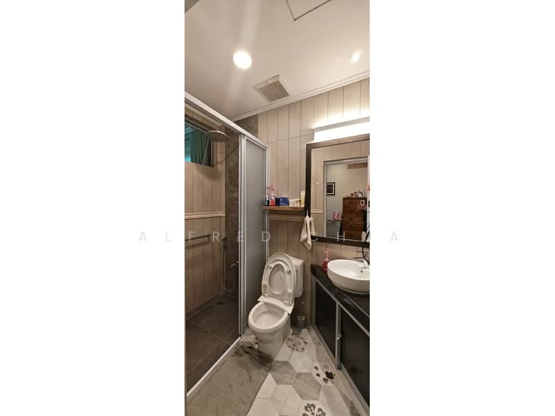 Semi-Detached House for Sale in Kuap (Kuching) - Alfred Chua - Bathroom - PropertyGuru.com.my