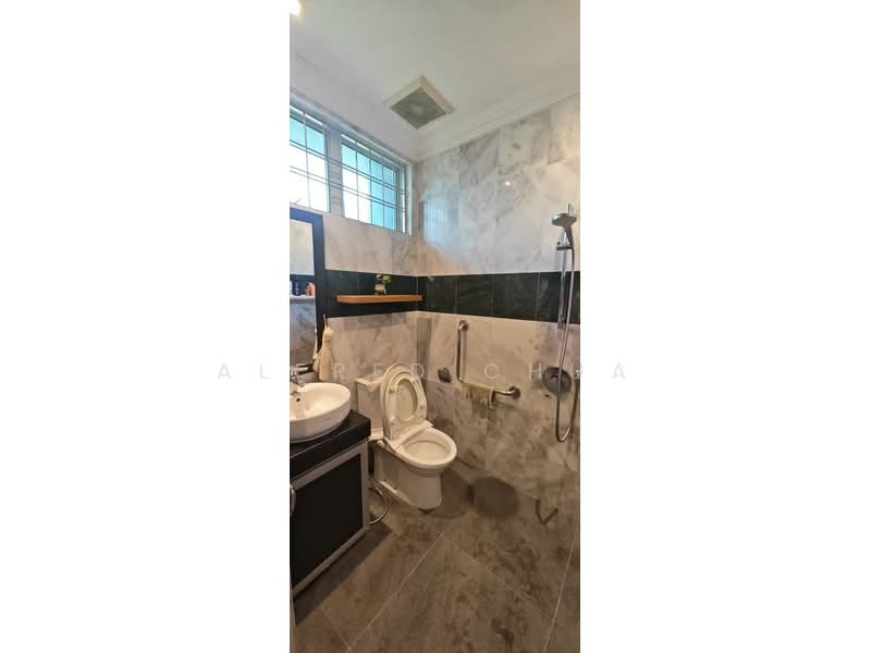 Semi-Detached House for Sale in Kuap (Kuching) - Alfred Chua - Bathroom - PropertyGuru.com.my