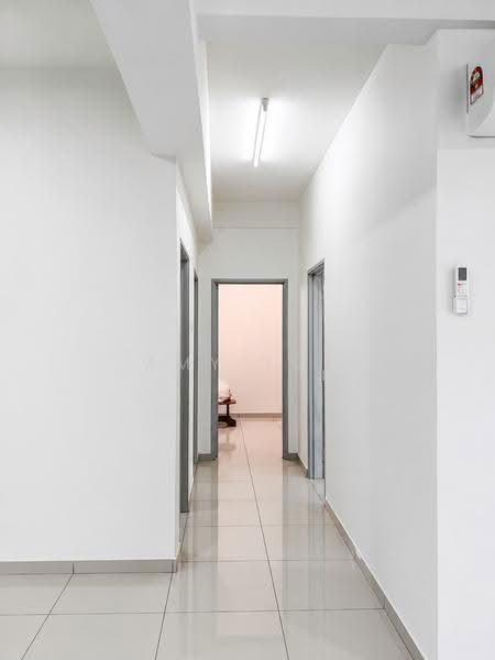 Kediaman Servis untuk Dijual di The Promenade - Amy Toh - Walkway - PropertyGuru.com.my