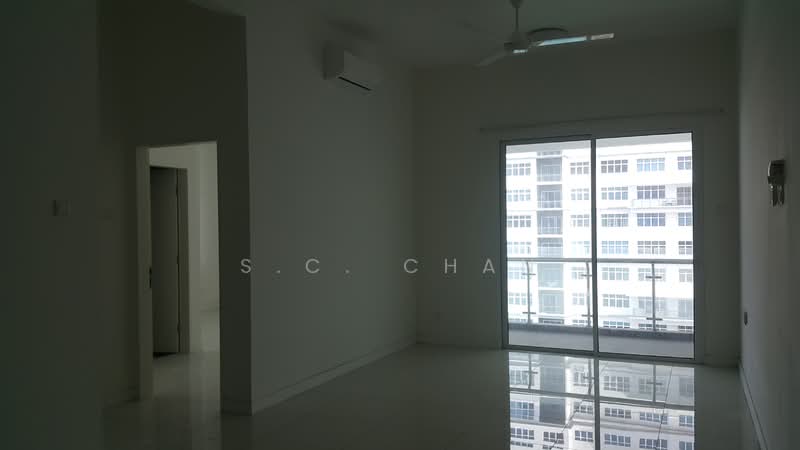 Servis Apartment untuk Dijual di Skypod Residence - S.C. Chan - Living Room - PropertyGuru.com.my