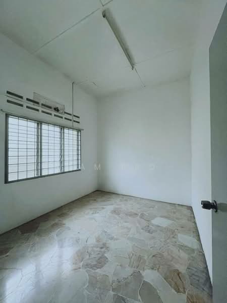 Semi-Detached House for Sale in Kem Batu 3 (Kluang) - Sam Bro - Interior - PropertyGuru.com.my