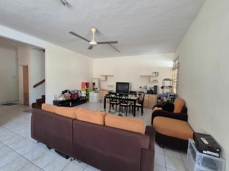 Semi-Detached House for Sale in Taman Perling (Perling) - Jeff Ang - Living Room - PropertyGuru.com.my