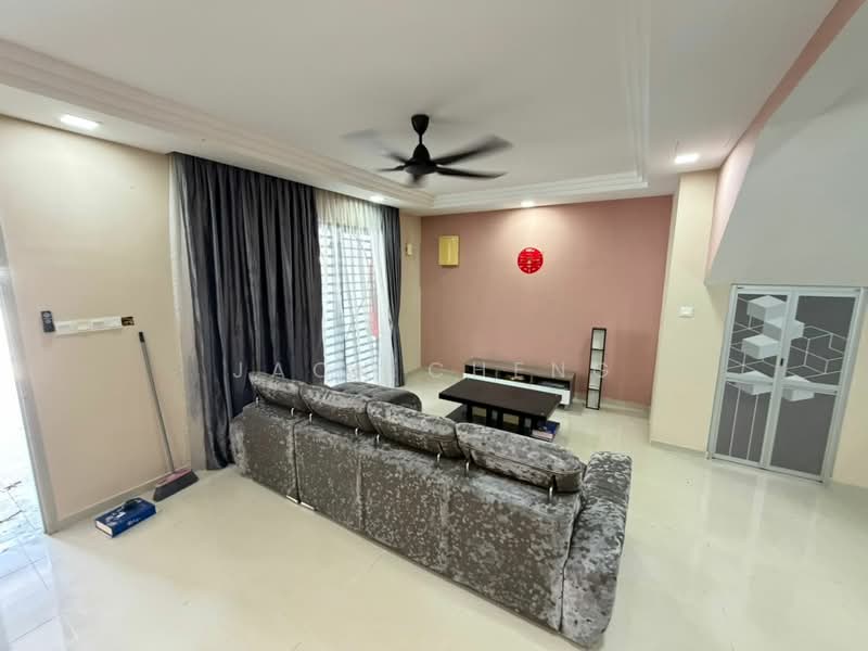 2-storey Terraced House for Sale in Bandar Tasik Puteri (Rawang) - Jack Cheng - Living Room - PropertyGuru.com.my