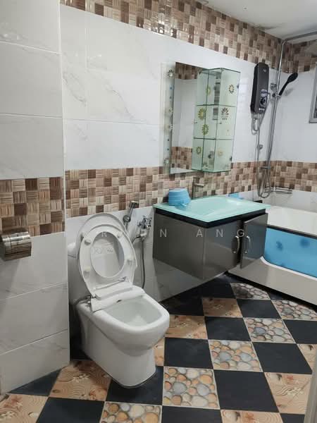 2-storey Terraced House for Sale in Taman Daya (Kepong) - Kerwin Ang - Bathroom - PropertyGuru.com.my