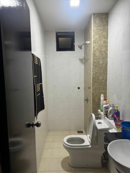 Service Residence for Rent at D'Summit Residences - Jay Ho - Bathroom - PropertyGuru.com.my