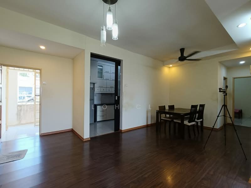 Kondominium untuk Dijual di Vistaria Condominium - Loh CL - Living Room - PropertyGuru.com.my