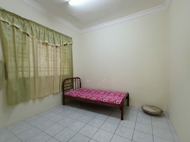 Kondominium untuk Dijual di Vistaria Condominium - Loh CL - Bedroom - PropertyGuru.com.my