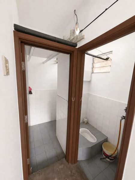 1-storey Terraced House for Sale in Taman Rinting (Masai) - Fu Guan - Bathroom - PropertyGuru.com.my
