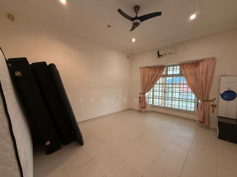 Semi-Detached House for Sale in Taman Sunrise (Kluang) - Sam Bro - Interior - PropertyGuru.com.my