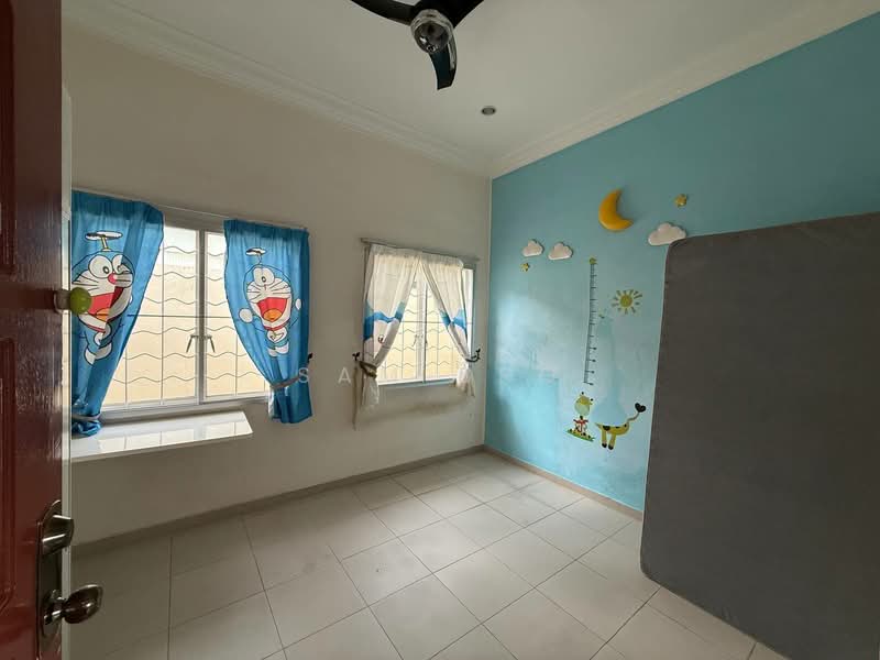 Semi-Detached House for Sale in Taman Sunrise (Kluang) - Sam Bro - Bedroom - PropertyGuru.com.my