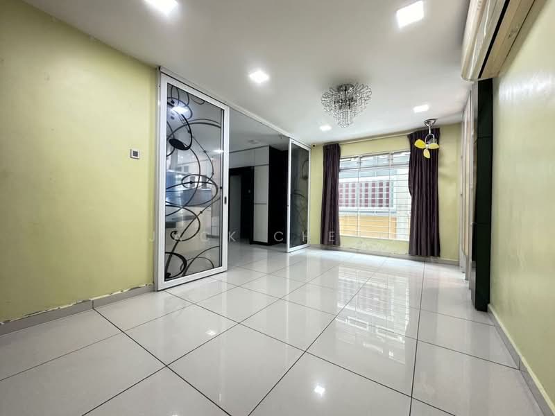 Rumah Teres 2 Tingkat untuk Dijual di Kota Emerald (Rawang) - Jack Cheng - Living Room - PropertyGuru.com.my