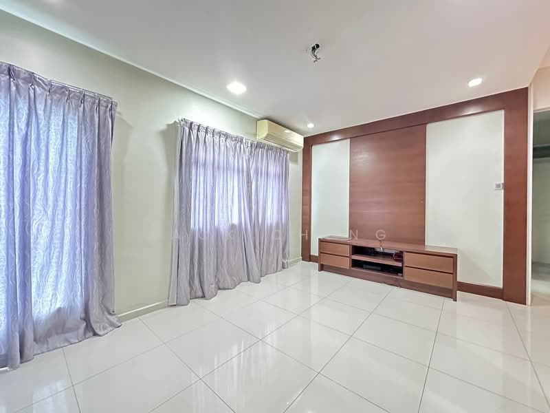 Rumah Teres 2 Tingkat untuk Dijual di Kota Emerald (Rawang) - Jack Cheng - Living Room - PropertyGuru.com.my