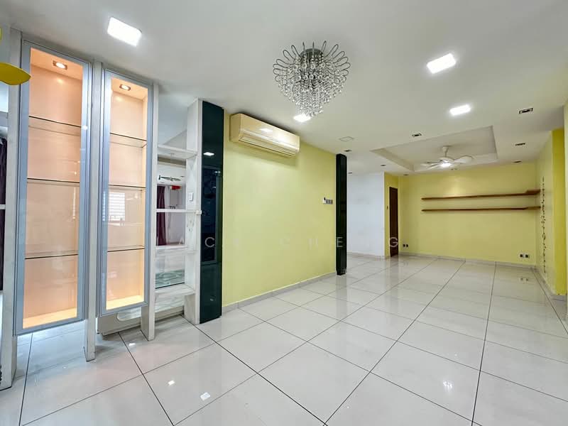 Rumah Teres 2 Tingkat untuk Dijual di Kota Emerald (Rawang) - Jack Cheng - Living Room - PropertyGuru.com.my