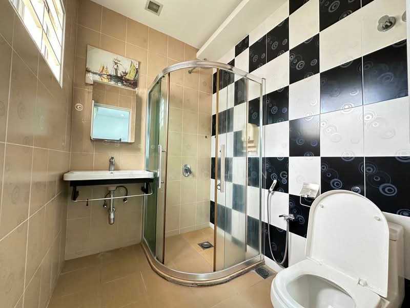 Rumah Teres 2 Tingkat untuk Dijual di Kota Emerald (Rawang) - Jack Cheng - Bathroom - PropertyGuru.com.my