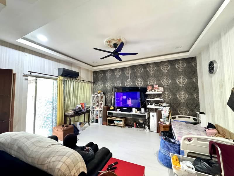 2-storey Terraced House for Sale in Taman Pelangi (Rawang) - Jack Cheng - Living Room - PropertyGuru.com.my