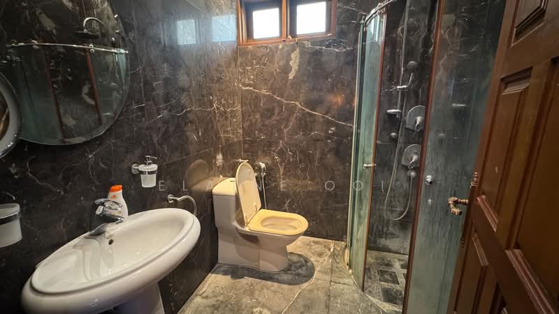 Rumah Banglo untuk Dijual di George Town (Penang) - Elaine Ooi - Bathroom - PropertyGuru.com.my