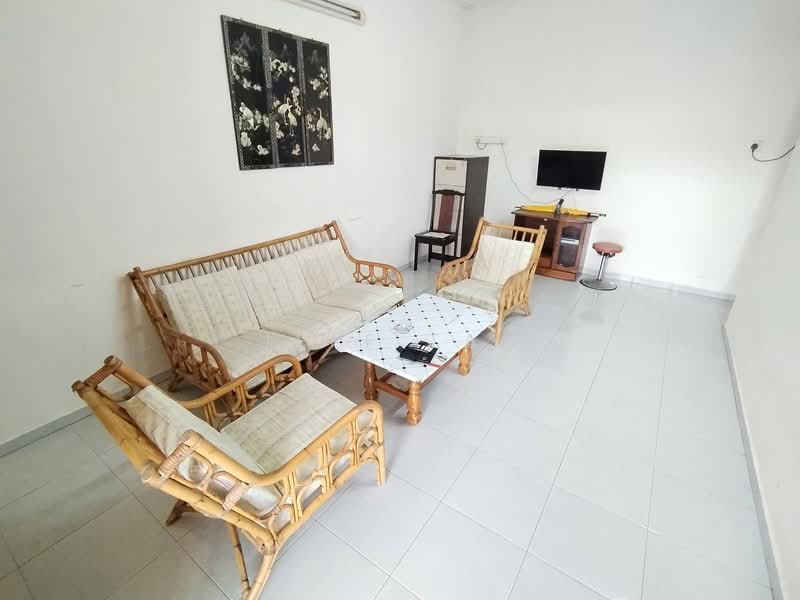 Rumah Teres 1 Tingkat untuk Disewa di Ipoh Garden (Ipoh) - Jeff Tan - Living Room - PropertyGuru.com.my