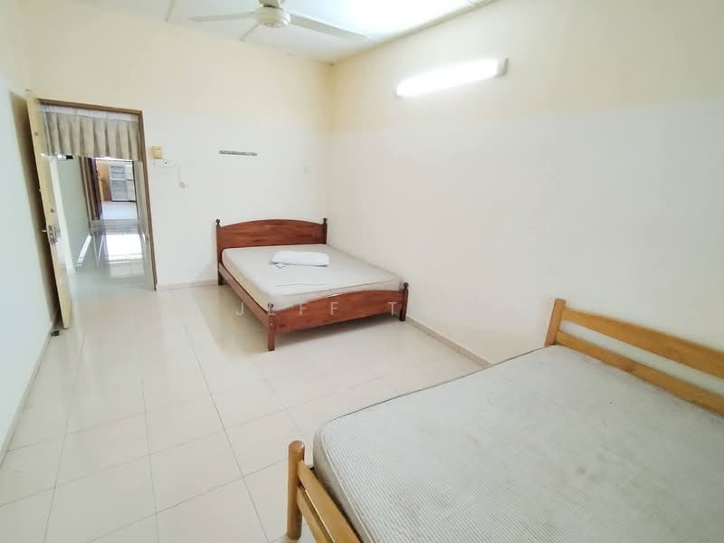 Rumah Teres 1 Tingkat untuk Disewa di Ipoh Garden (Ipoh) - Jeff Tan - Bedroom - PropertyGuru.com.my