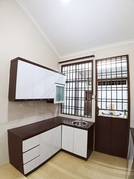 Rumah Teres 1 Tingkat untuk Disewa di Johor Bahru (Johor) - Stella Chia - Kitchen - PropertyGuru.com.my