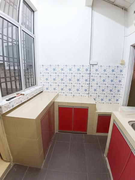 Rumah Teres 1 Tingkat untuk Disewa di Johor Bahru (Johor) - Stella Chia - Kitchen - PropertyGuru.com.my