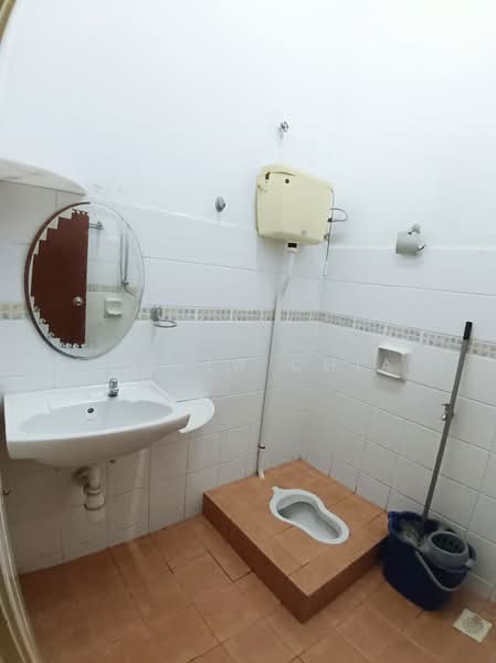 Rumah Teres 1 Tingkat untuk Disewa di Johor Bahru (Johor) - Stella Chia - Bathroom - PropertyGuru.com.my