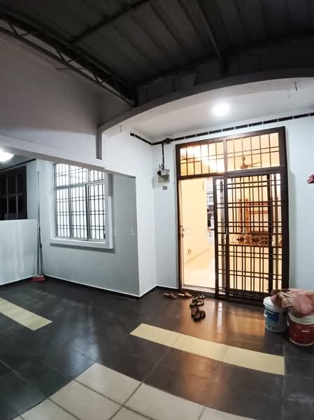 Rumah Teres 1 Tingkat untuk Disewa di Johor Bahru (Johor) - Stella Chia - Entrance - PropertyGuru.com.my