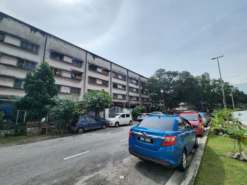 Flat for Sale at United Garden (Taman Lee Yan Lian) - Jay Tan - Exterior - PropertyGuru.com.my