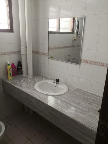 Pangsapuri untuk Disewa di Menara Pelangi - Scott Neoh - Bathroom - PropertyGuru.com.my